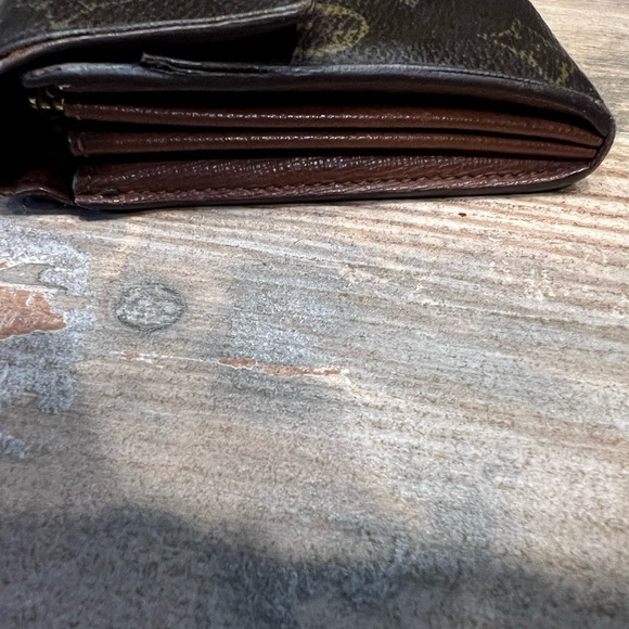 Authentic Louis Vuitton, wallet - Picture 3 of 10